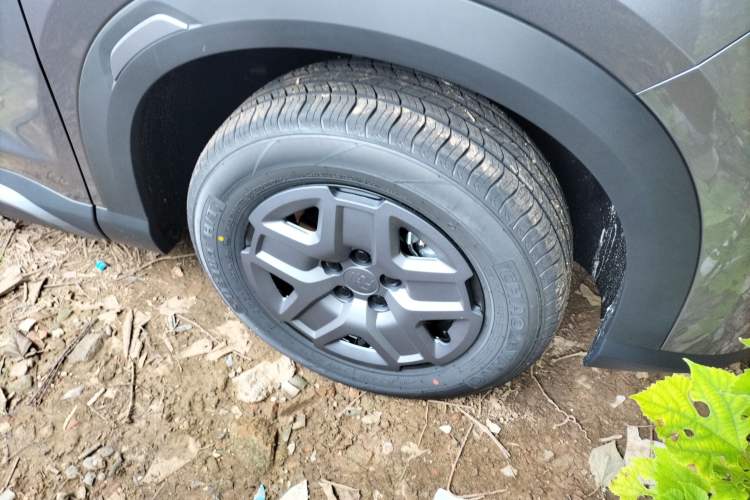 Used BYD Yuan UP 2025 Model 301KM Leading Version
