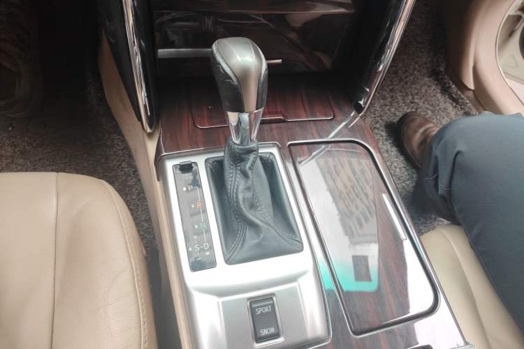 Used Toyota Reiz 2012 2.5V Fengdu Elite Stylish Edition Gear Lever