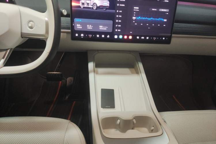 Used ONVO L60 2024 60 kWh Rear-Drive Version