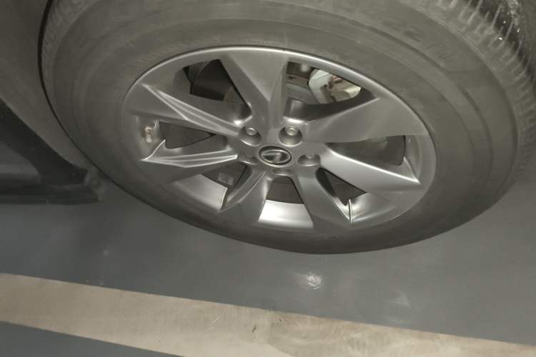 Used Lexus RX 2016 300 Two-Wheel Drive Elite Version China V Standard Right Front Wheel Hub