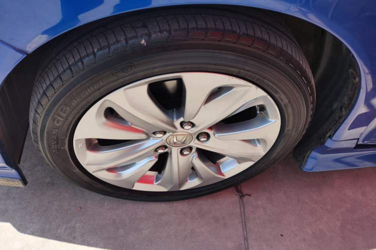 Used Honda Jade 2017 1.8L automatic Comfort version 5 seats
