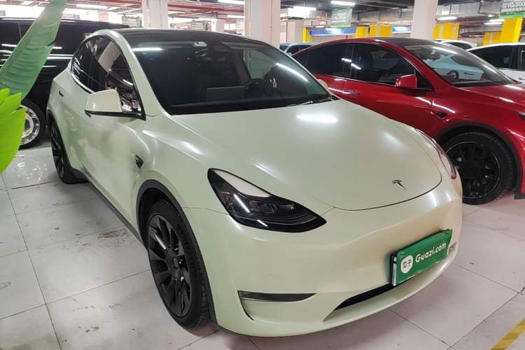 Used Tesla Model Y 2022 Long-Range All-Wheel-Drive Version
