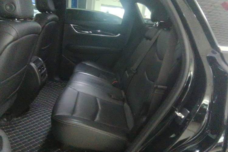 Used Cadillac XT5 2020 28T Luxury Version Left Rear Seat