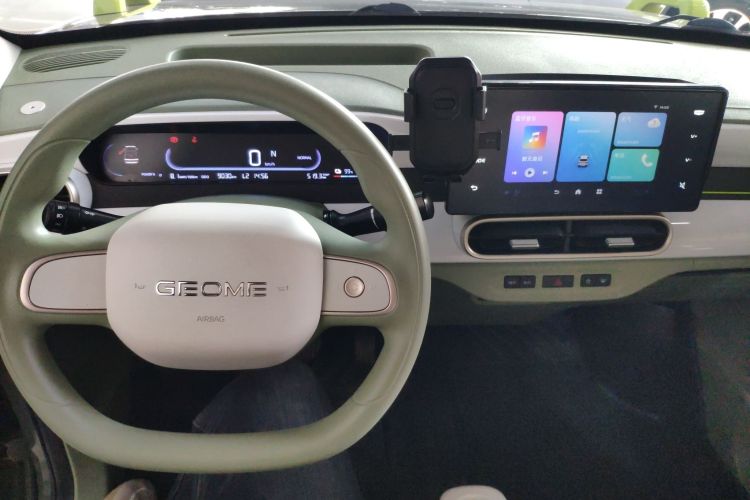 Used Geely Galaxy Panda 2025 210km Panda Rider Audio And AC Panel