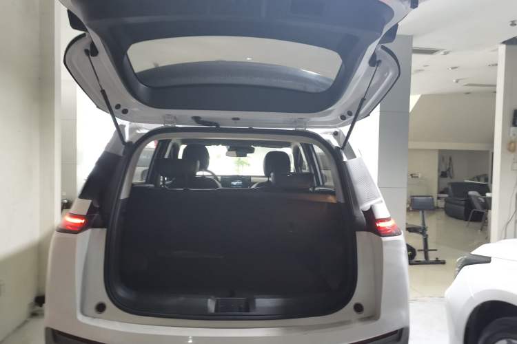 Used AION Y 2023 Plus 610 Enjoy Edition Trunk