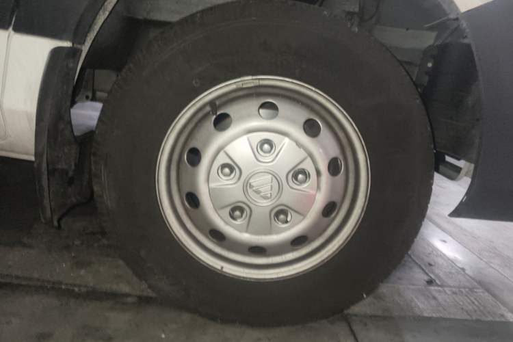 Used Foton Toano 2023 Urban Edition Van 2.0T Manual Short Wheelbase Low Roof Rear Single Tire 3-Seater