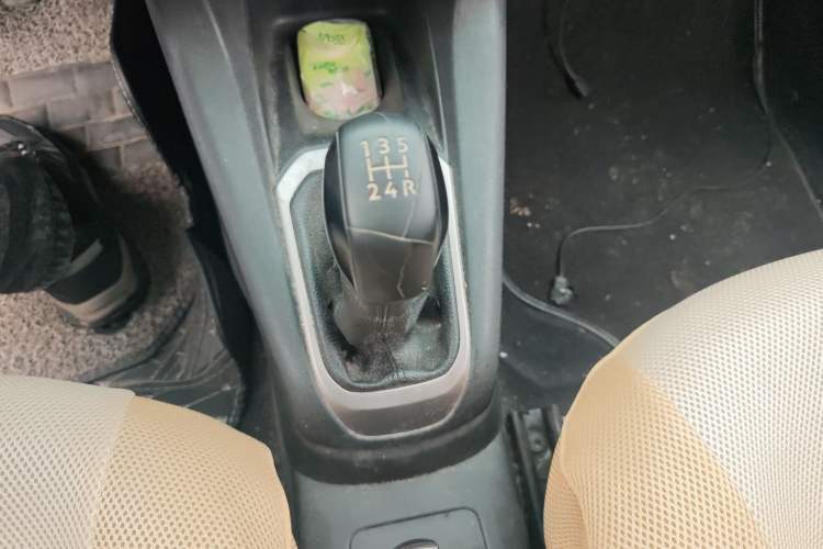 Used Peugeot 301 2014 1.6L Manual Comfort Edition Gear Lever