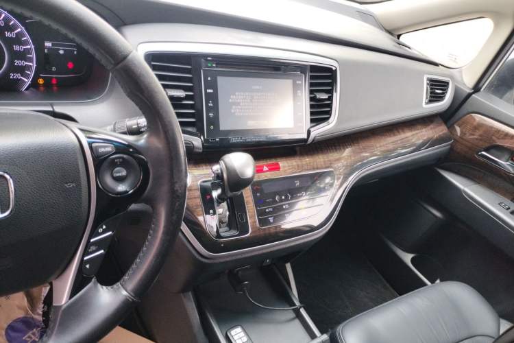 Used Honda Odyssey 2015 2.4L Supreme Edition