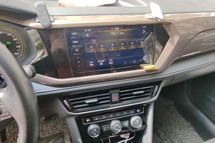 Used Volkswagen Tharu 2020 280TSI Two-Wheel Drive Luxury Edition China VI Standard