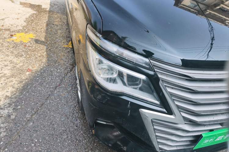 Used FORTHING Lingzhi 2023 M5L 1.6L Rental Custom Edition 7 Seats
