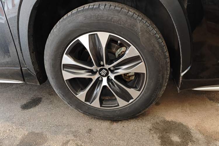 Used Toyota Crown Kluger 2021 2.5L HEV Four-Wheel Drive Elite Edition Right Front Wheel Hub