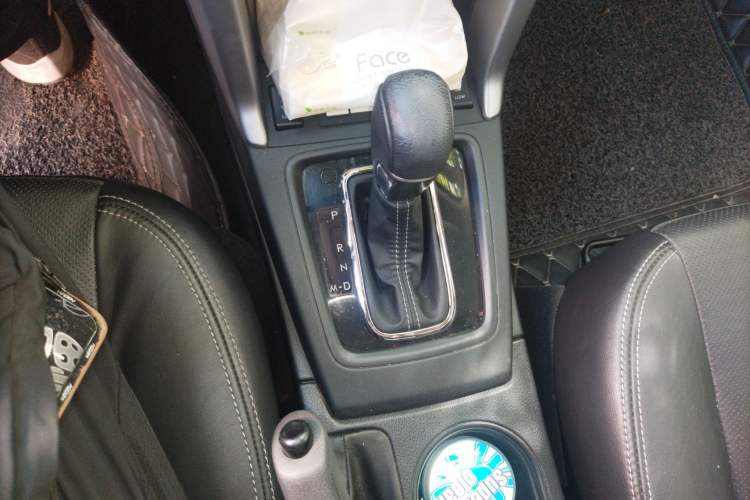 Used Subaru Forester 2015 2.0i Special Edition Commemorative Model Gear Lever