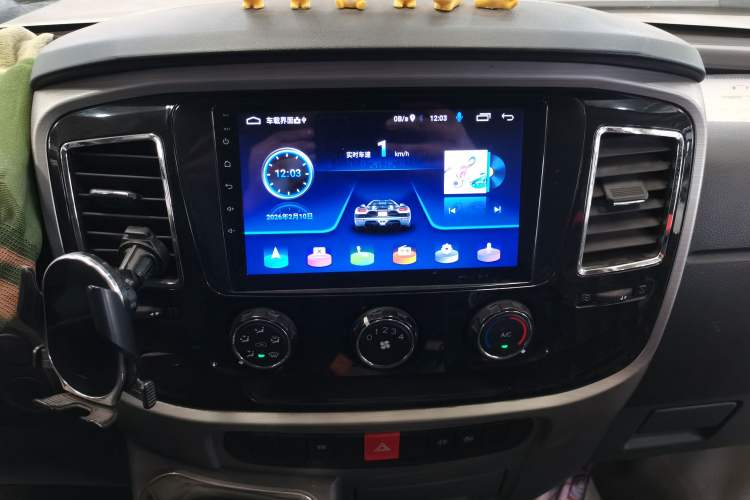 Used Dongfeng Yufeng 2023 V9+ 2.0T Manual Front-Drive Multi-Function Mid-Roof High-Roof 7/8/9-Seater
