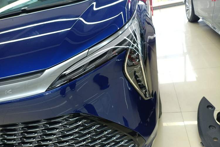 Used Buick Century 2023 2.0T Six-Seater Yinshi Edition Left Front Headlight