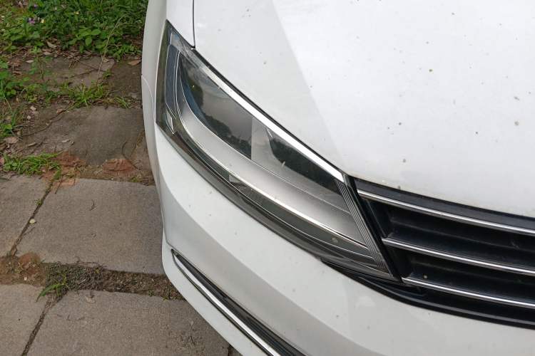 Used Volkswagen Sagitar 2017 230TSI Automatic Comfort Version
