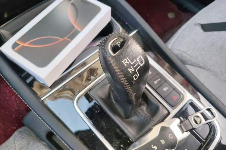 Used BYD Song MAX 2021 Upgraded Model 1.5T Automatic Luxury 6-Seater Gear Lever