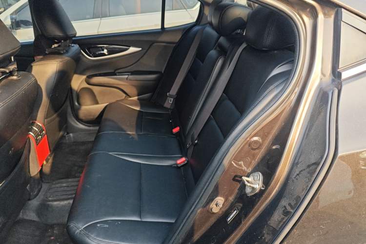 Used Honda Crider 2013 1.8L automatic luxury edition