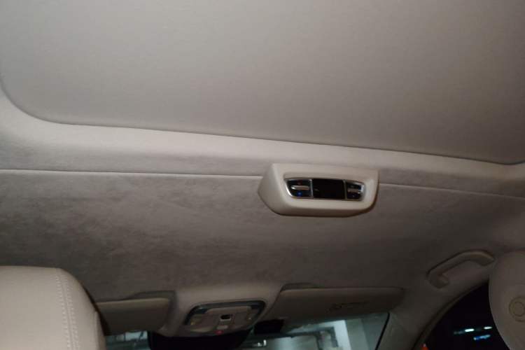 Used Mercedes-Benz V-Class 2021 V 260 L Long-wheelbase Luxury Edition