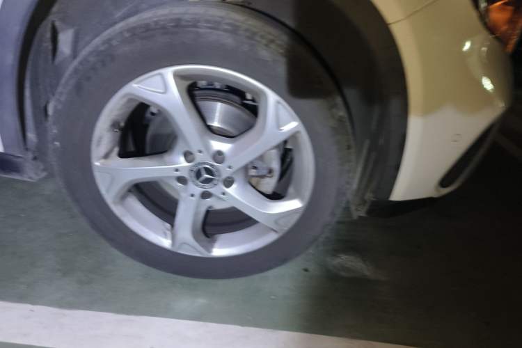 Used Mercedes-Benz GLA 2017 GLA 200 Sport Edition Right Front Wheel Hub