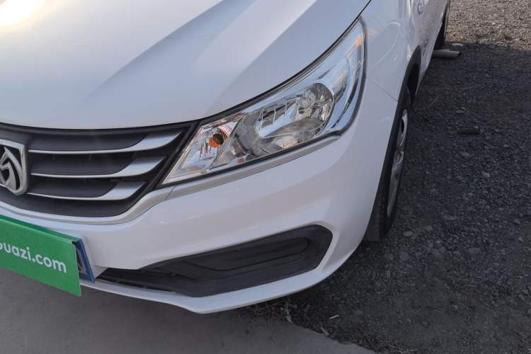 Used Baojun 310 2016 1.2L manual Comfort trim level