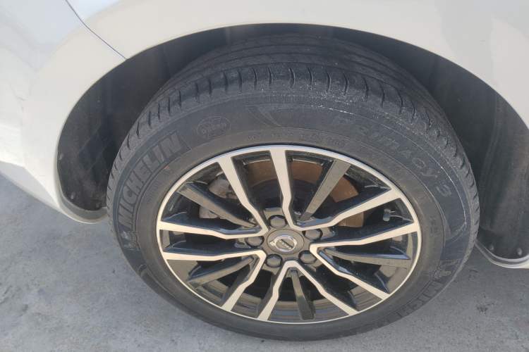 Used Volvo V40 2017 T3 Zhiyi Edition
