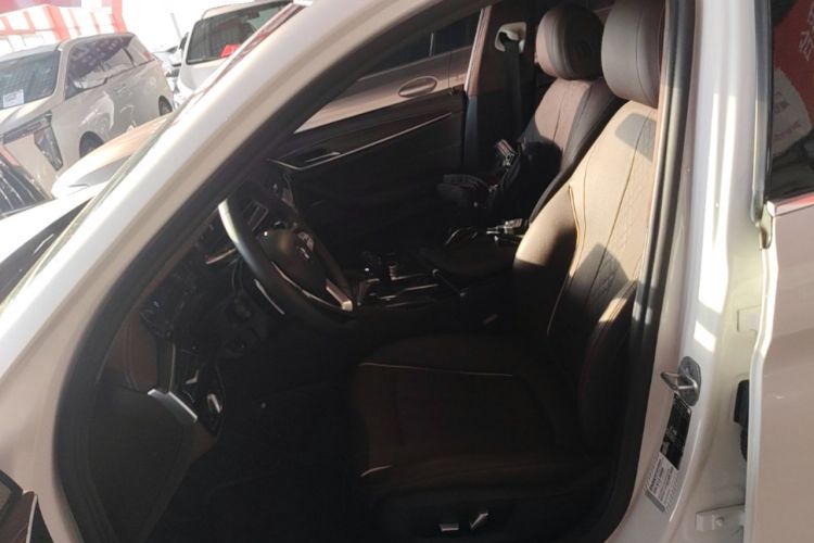 Used BMW 5 Series 2022 Updated 530Li Leading Edition Luxury Package Left Front Seat