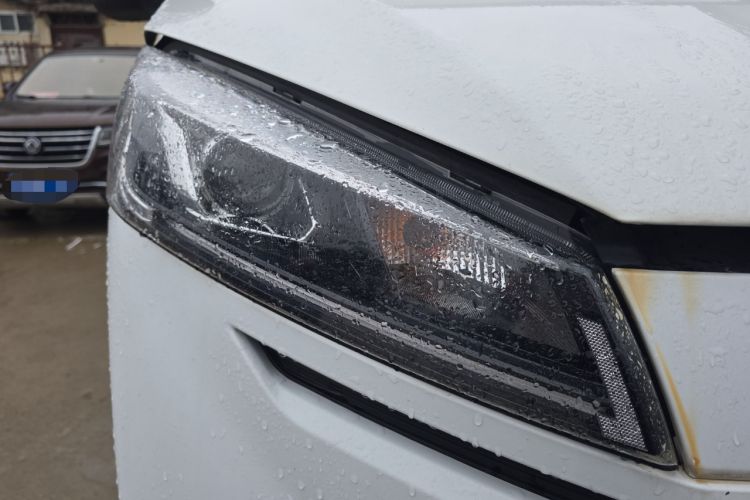 Used Iveco Daily 2023 2.5T A35M1 Short Wheelbase Low-Roof Single-Tire Side-Sliding Door 5-9 Seats
