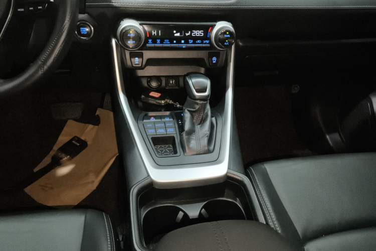 Used Toyota Wildlander 2021 2.0L CVT 4x4 Luxury Edition