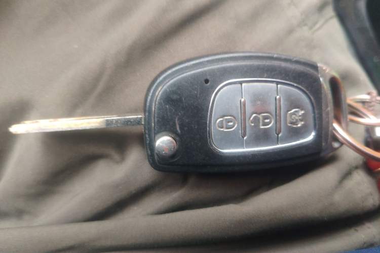 Used HYOSOW H3 2015 1.5L manual luxury version