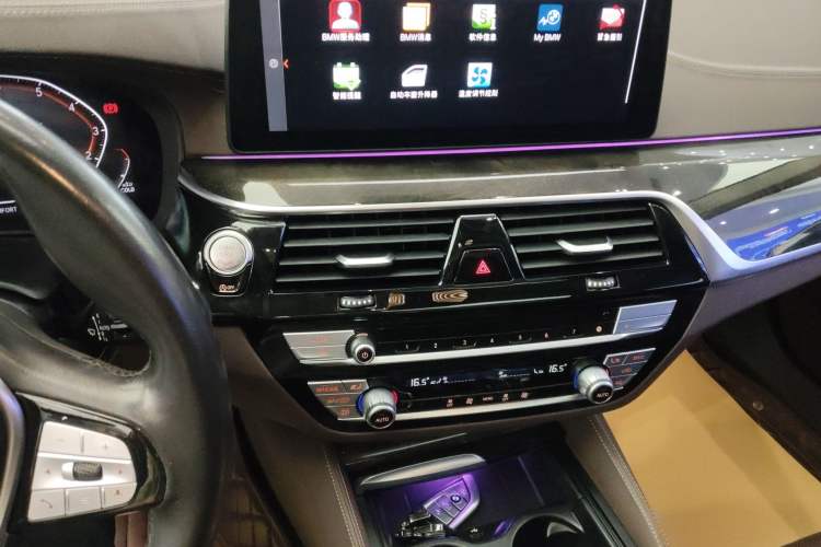 Used BMW 5 Series 2021 525Li Luxury Package
