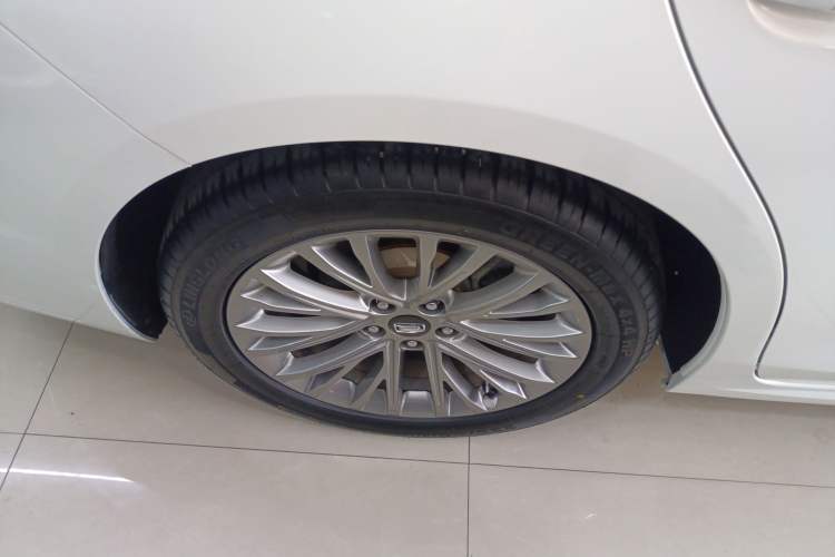 Used Bestune B70 2023 Third Generation 1.5T Automatic Enjoyment Version 70th Anniversary Edition Right Rear Wheel Hub