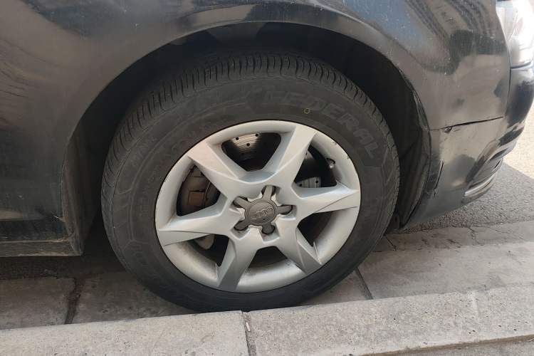 Used Audi A6L 2011 2.0 TFSI automatic Comfort trim