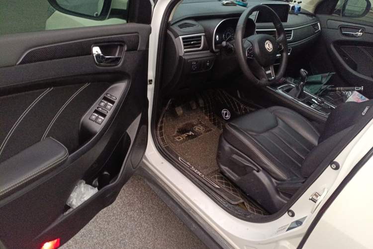 Used Dongfeng Fengon 580Pro 2020 220T Manual Yuling Edition Driver Seat