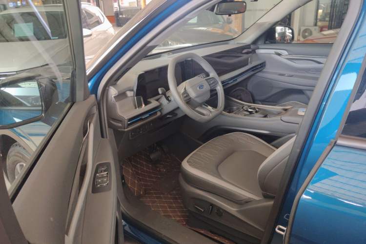 Used Ford Edge 2023 Ford Explorer L 2.0T EcoBoost Two-Wheel Drive 7-Seater Luxury Model