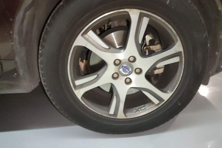 Used Volvo XC60 2014 Restyled T5 Zhiya Edition Right Front Wheel Hub
