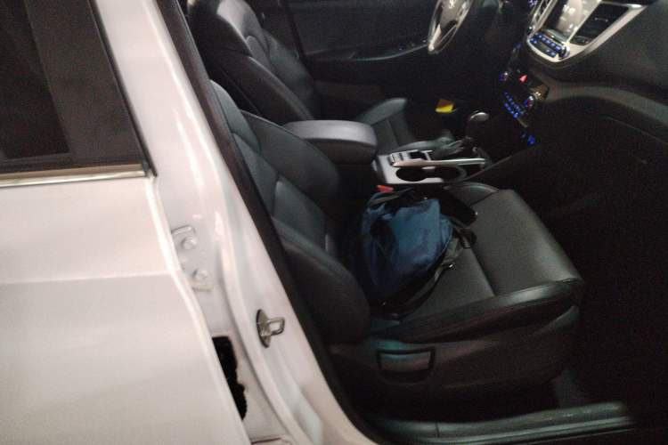 Used Hyundai Tucson 2015 1.6T Dual-Clutch Two-Wheel-Drive Smart Model
