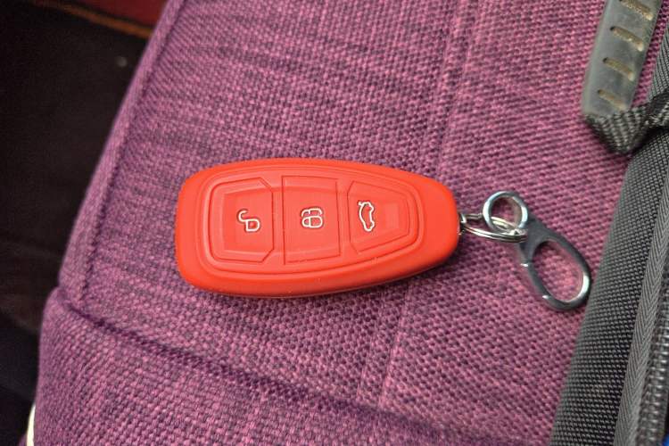 Used Ford Kuga 2015 2.0L GTDi Four-Wheel-Drive Sport Model
