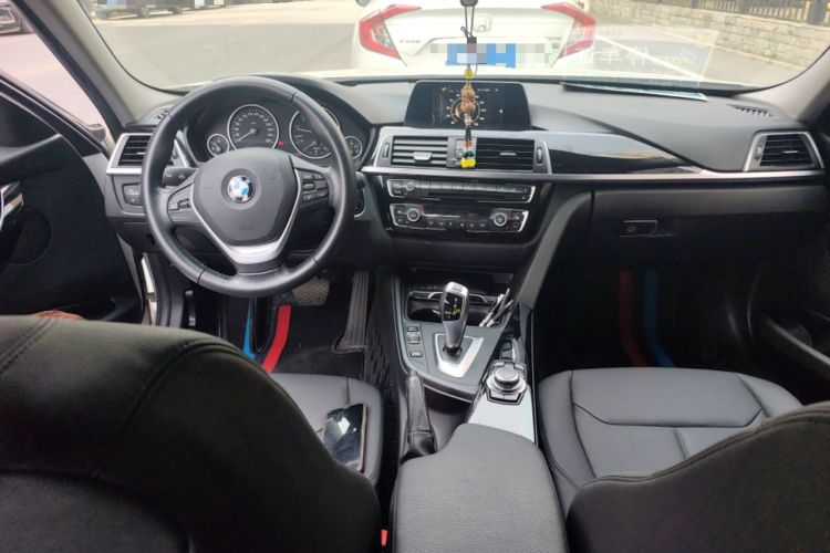 Used BMW 3 Series 2016 320Li Fashion Model Center Console