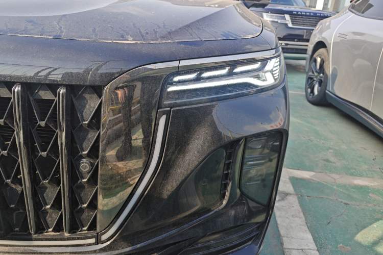 Used Hongqi H9 2025 2.0T Two-Wheel-Drive Flagship Private Enjoyment Style 5 Seats
