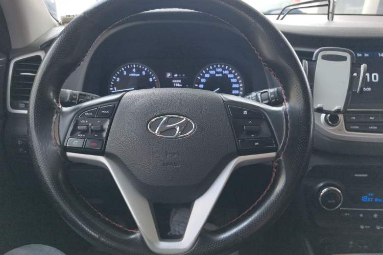 Used Hyundai Tucson 2015 1.6T Dual-Clutch Two-Wheel-Drive Smart Model
