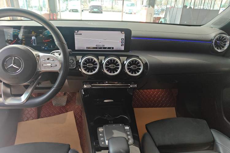 Used Mercedes-Benz A-Class 2021 A 200 L Sport Sedan Fashion Model
