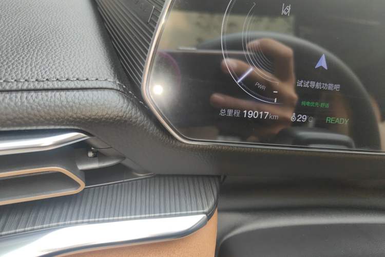 Used Mazda EZ-6 2024 Range-Extended 200 Luxury Edition Odometer Close Up