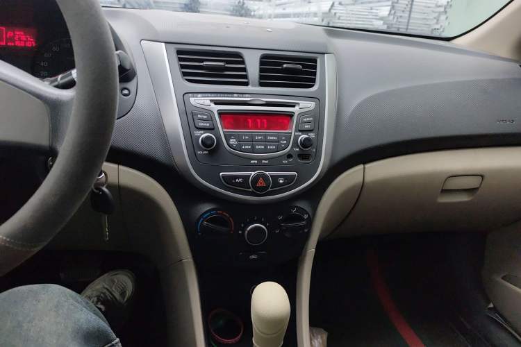 Used Hyundai Verna (older generation) 2014 1.4L Automatic Smart GLS