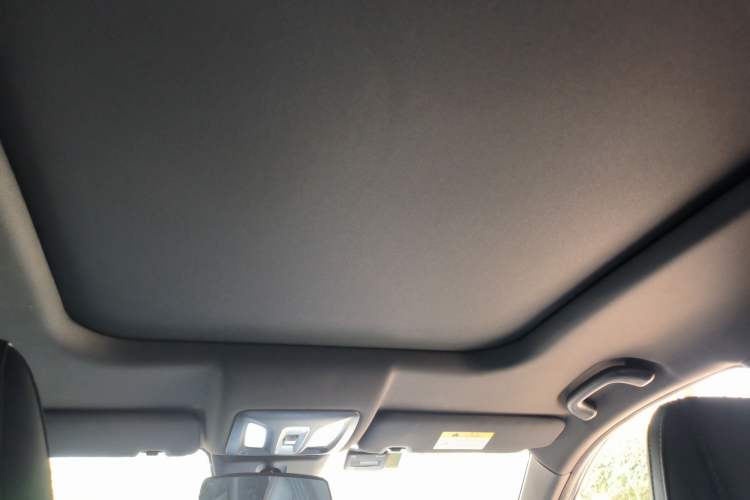 Used CHANGAN OSHAN X5 PLUS 2023 Revised 1.5T DCT Excellence Edition Headliner