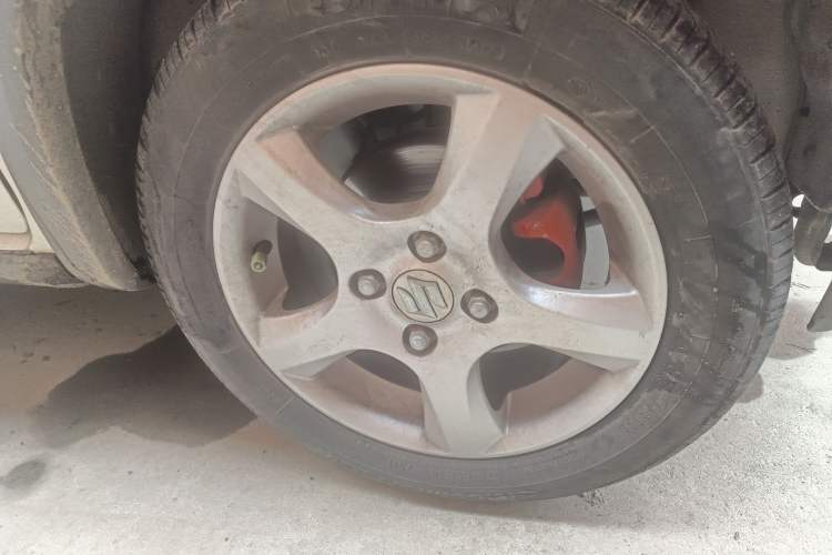 Used Suzuki Wagon R X5 2015 1.4L Cruise Model China IV Right Front Wheel Hub