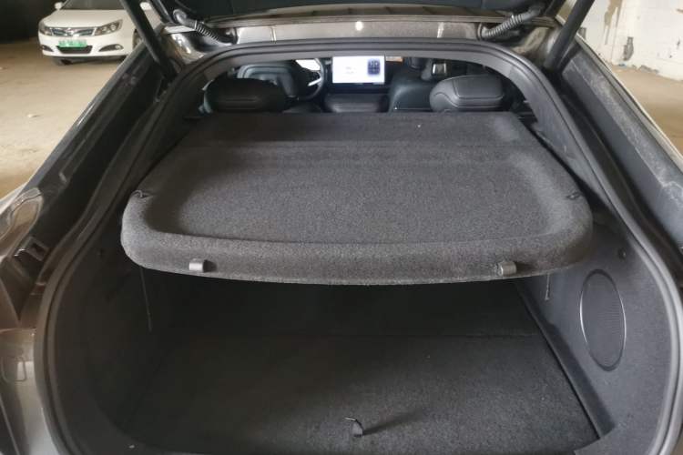 Used Deepal SL03 2023 200Max Range-Extended Version Trunk