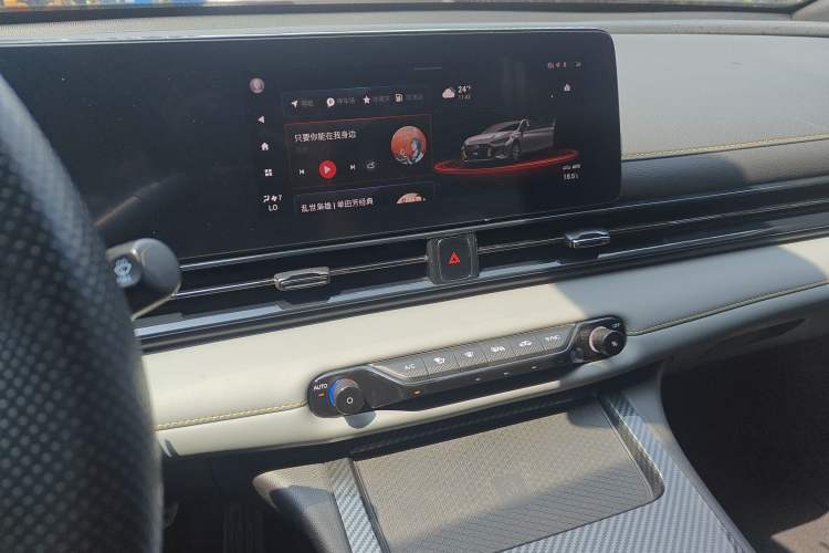 Used GAC Trumpchi EMPOW 2021 270T DCT J16 Version Audio And AC Panel