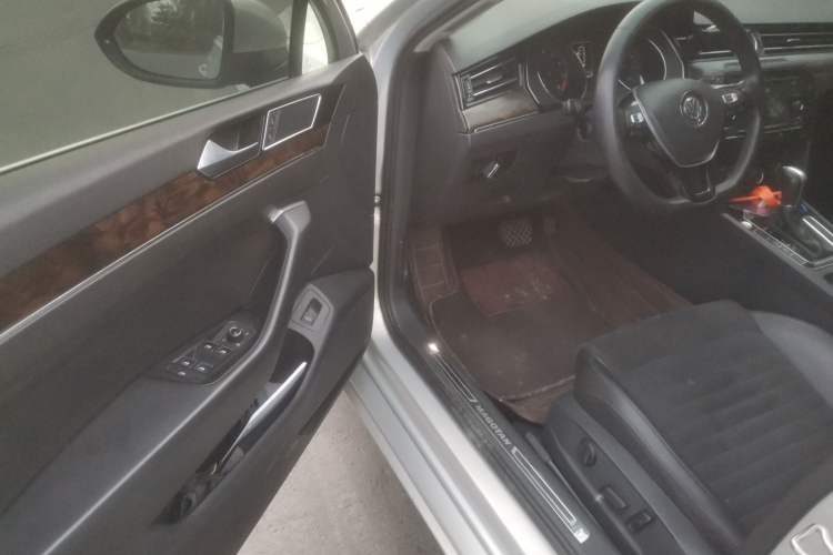 Used Volkswagen Magotan 2018 330TSI DSG Luxury Model
