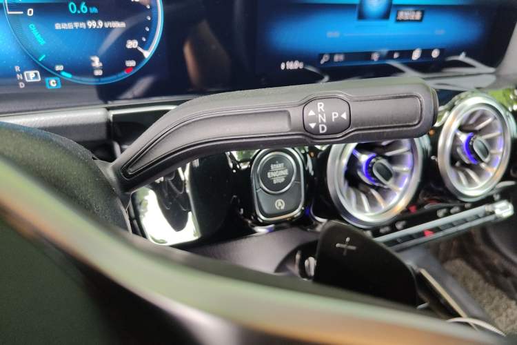 Used Mercedes-Benz GLA 2022 Facelifted GLA 200 Gear Lever