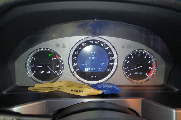 Used Mercedes-Benz GLK-Class 2011 GLK 300 4MATIC Fashion Model
